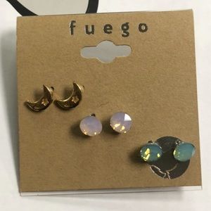 3 pack earrings opalescent